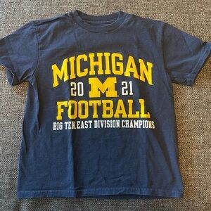 🏈 EUC Kids Unisex U of M Football Graphic Tee, YS (6-7), University of Michigan